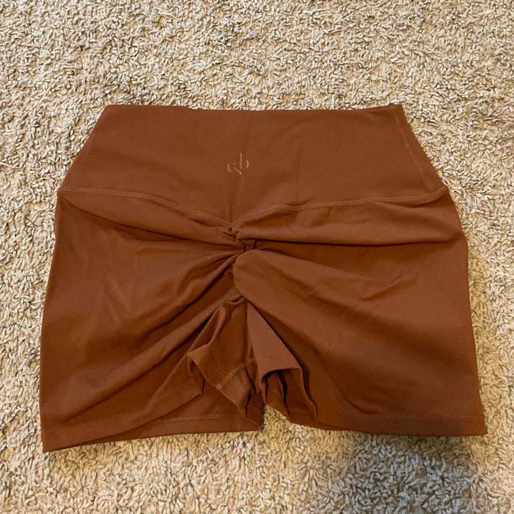 Crop shop botique 2”